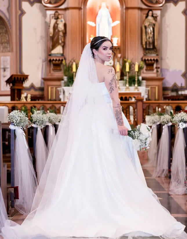 Atelier Adriana Pranches - Madrinhas e Trajes